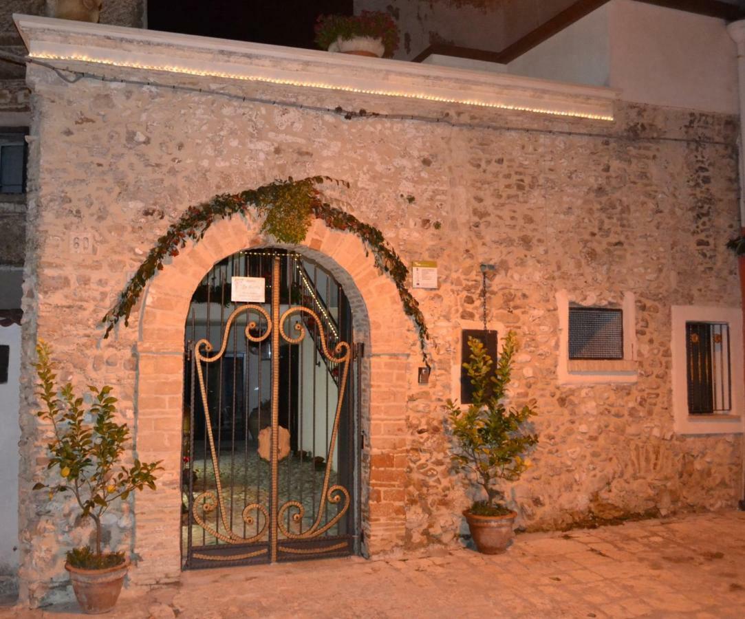 Residenza La Nivera Miglionico Exterior foto